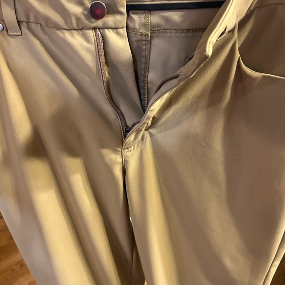 Men’s VRST khaki pants 33x30.  EUC.  Worn 2-3 times.  No stains or tears. - Picture 5 of 5